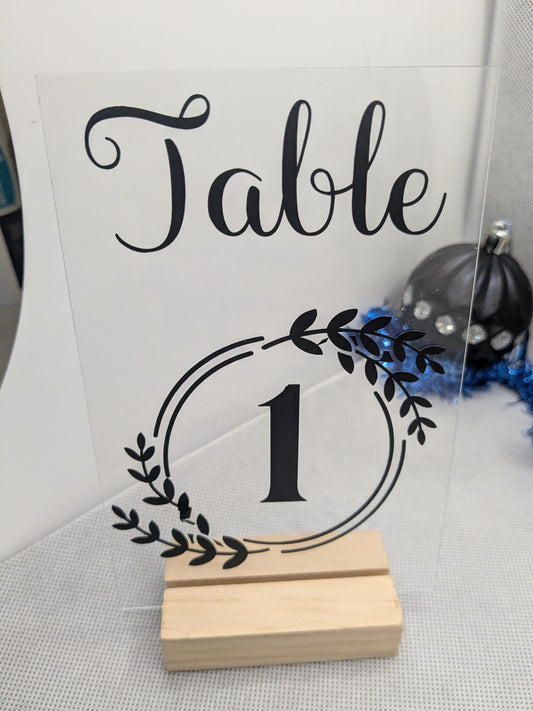 Numéro de table sur socle bois